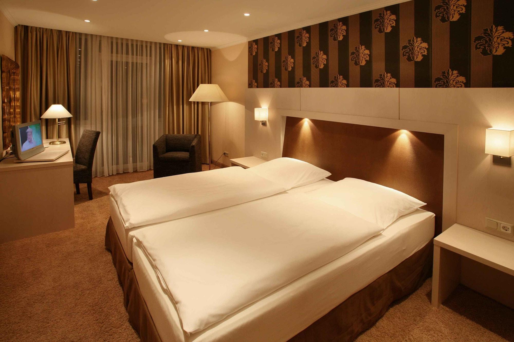 Hotel & Spa Waldecker Hof 维林根 外观 照片